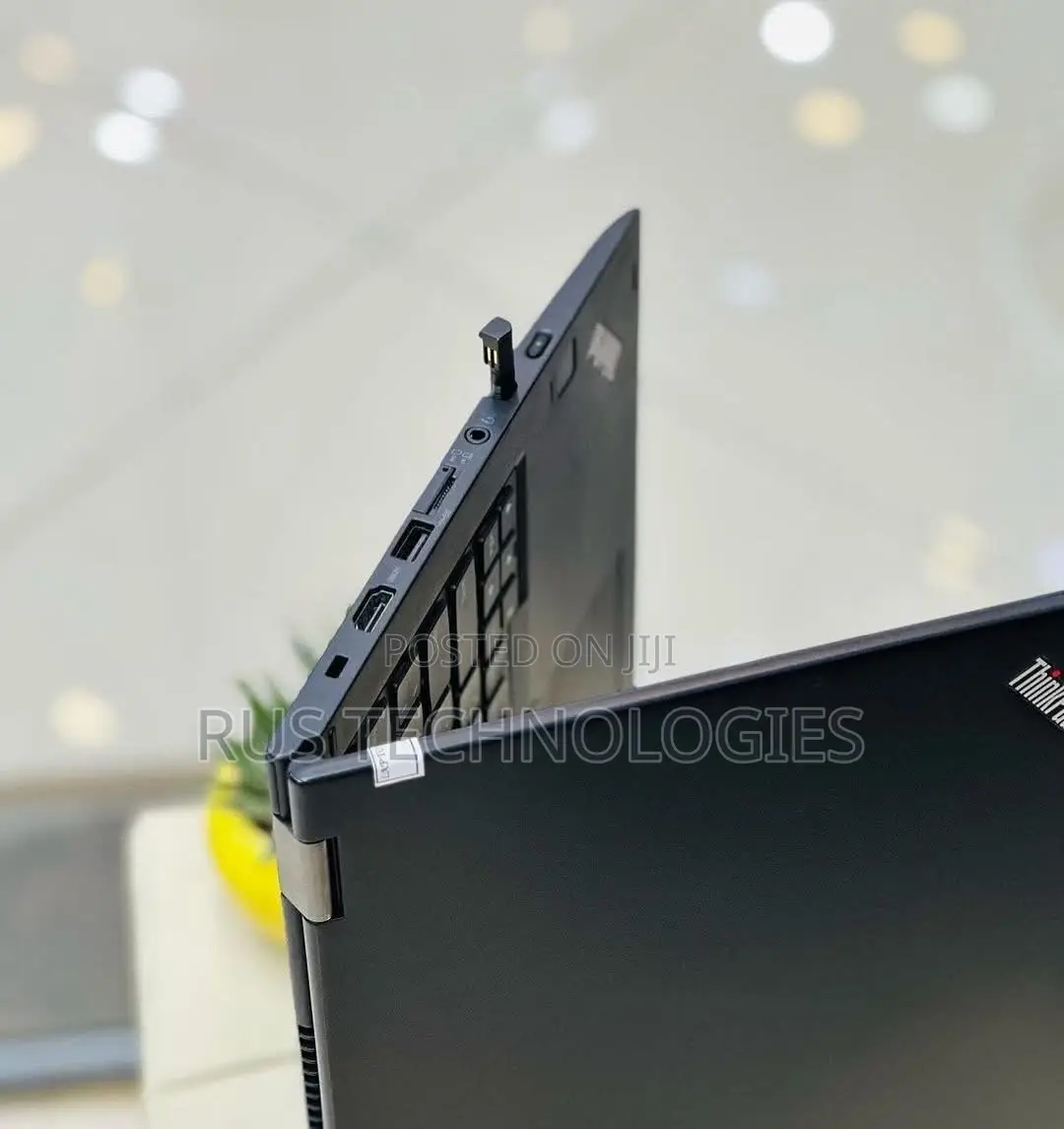 Laptop Lenovo ThinkPad X380 Yoga 8GB Intel Core i5 SSD 256GB