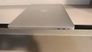 Laptop Apple MacBook Pro 2020 32GB Intel Core i7 SSD 512GB