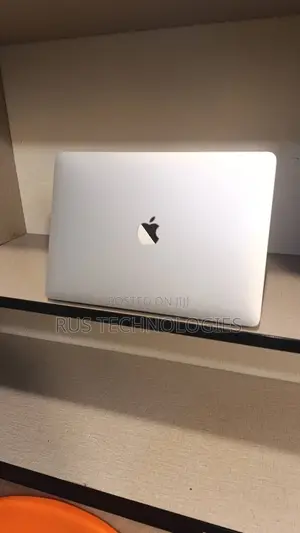 Laptop Apple MacBook Pro 2020 32GB Intel Core i7 SSD 512GB