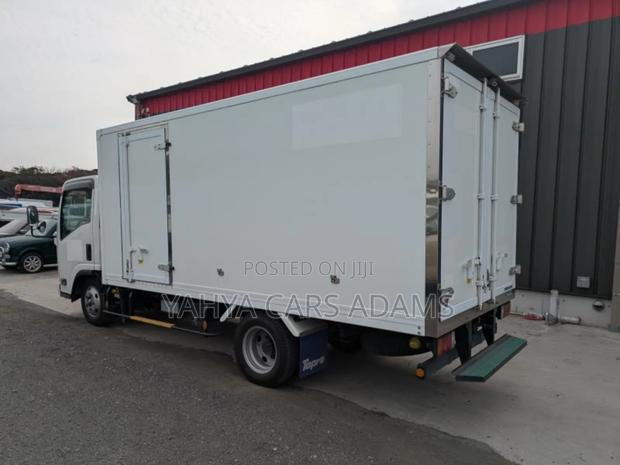 Isuzu Elf 2020 - thumbnail 3