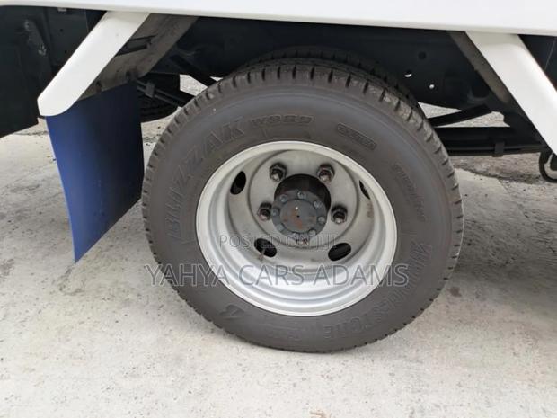 Isuzu Elf 2020 - thumbnail 6