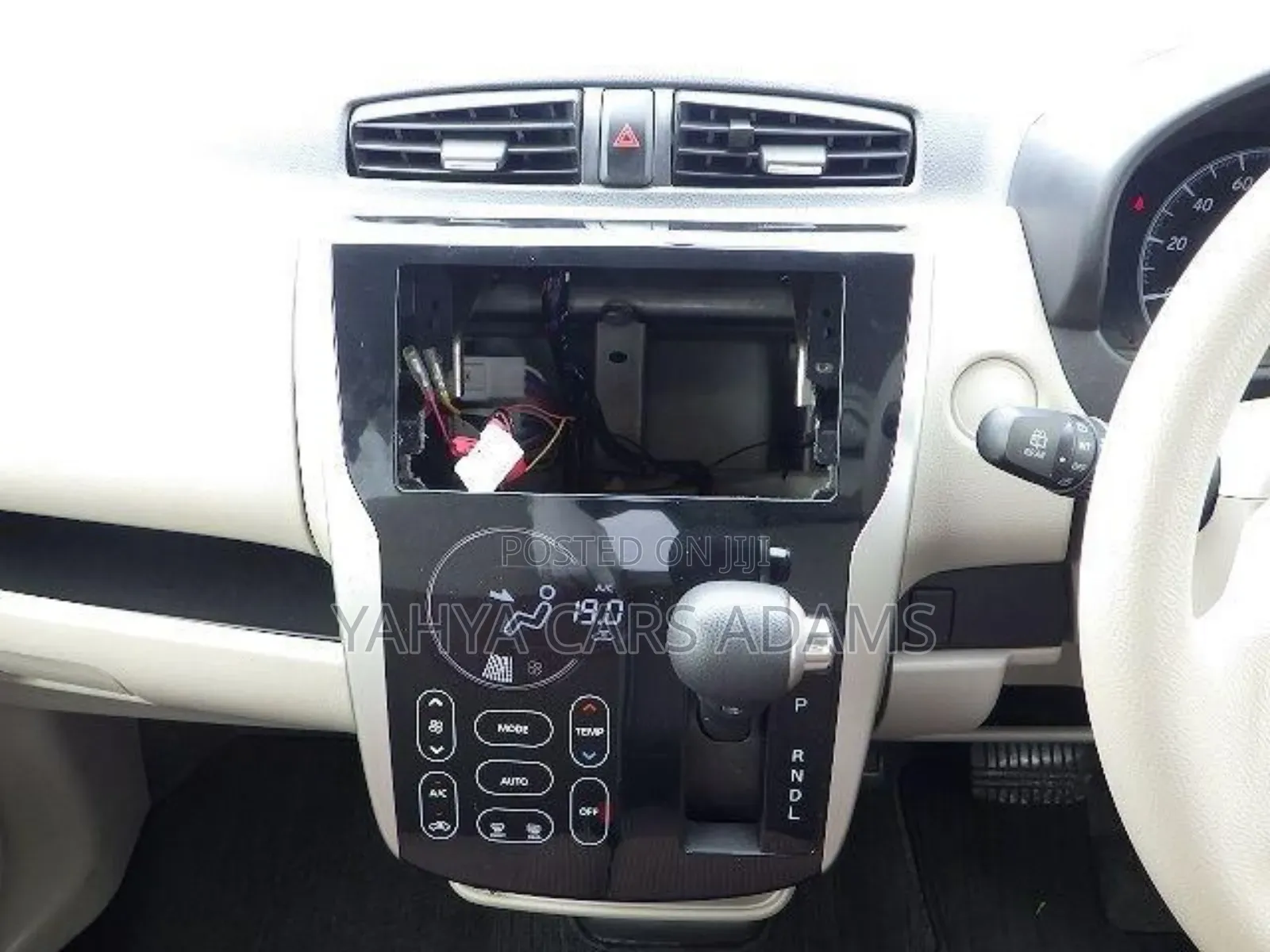 Mitsubishi EK Wagon 660 FWD 2018 Silver