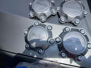Isuzu Dmax Centre Wheel Caps / Dmax Center Wheel Caps - thumbnail 2