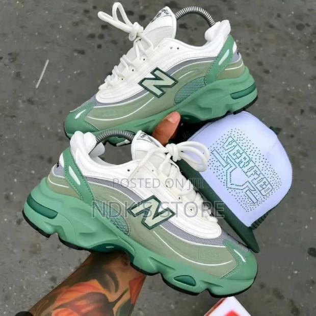 New Balance 1000 Colourway - thumbnail 3