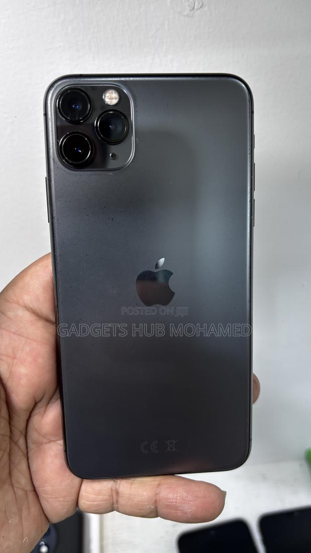 Apple iPhone 11 Pro Max 256 GB Gray - main view