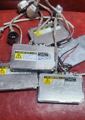 Headlights Ballast Computer Toyota - thumbnail 2