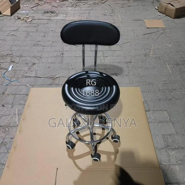 Salon/Barber Stool With Back Rest - thumbnail 4