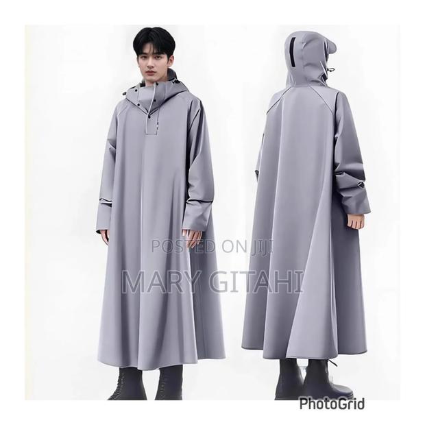 High Quality Adult Raincoat
Size : Xl (150 - 180cm)