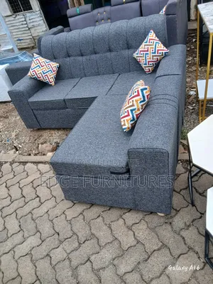 Morden Five Seater Sofa Set Available for Sake