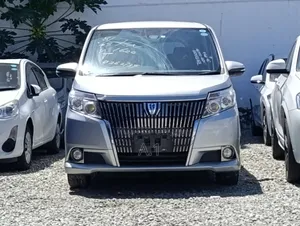 Toyota Esquire 1.8 FWD Hybrid (7 seater) 2018 Silver