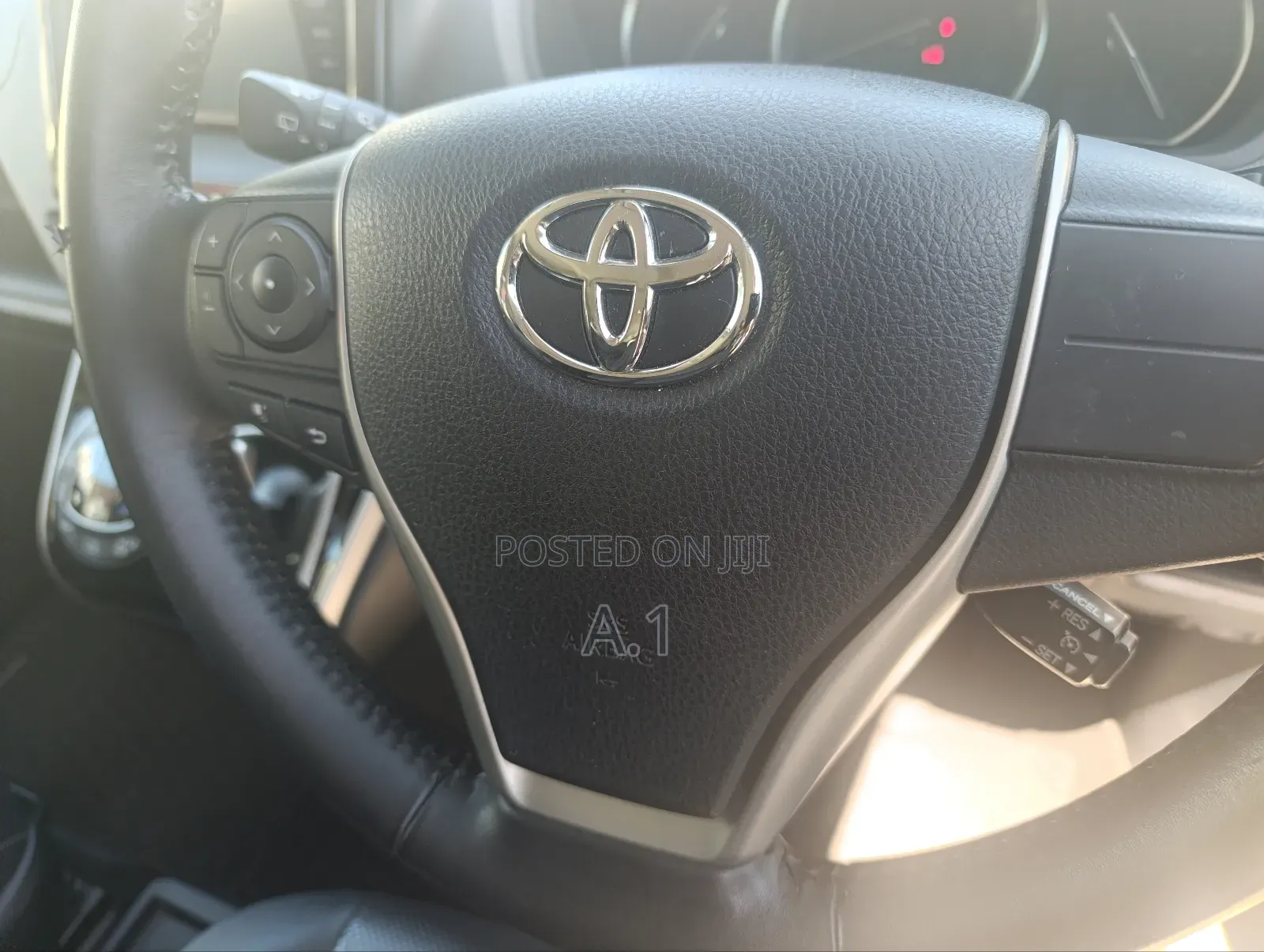 Toyota Esquire 1.8 FWD Hybrid (7 seater) 2018 Silver