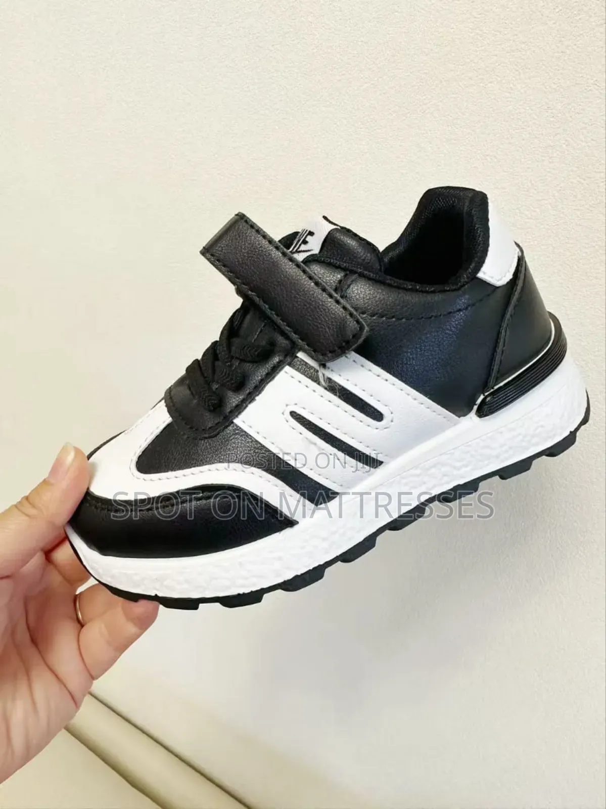 Kids' Sneakers. Sizes 25-36. Delivery Services Available Nationwide.