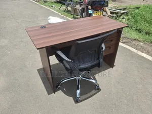 Office Working Desk With Office Mesh Chair