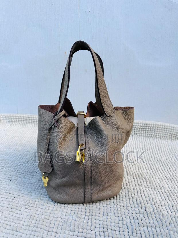 Authentic Hermes Picotin 18 Etoupe Clemence Leather Gold Hardware