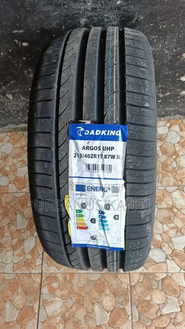 215/40zr17 Roadking Tyre