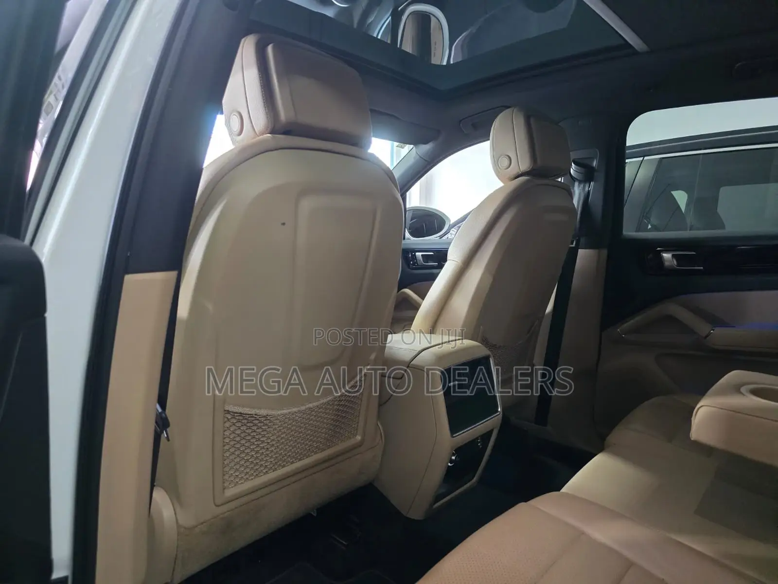 Porsche Cayenne 2019 White