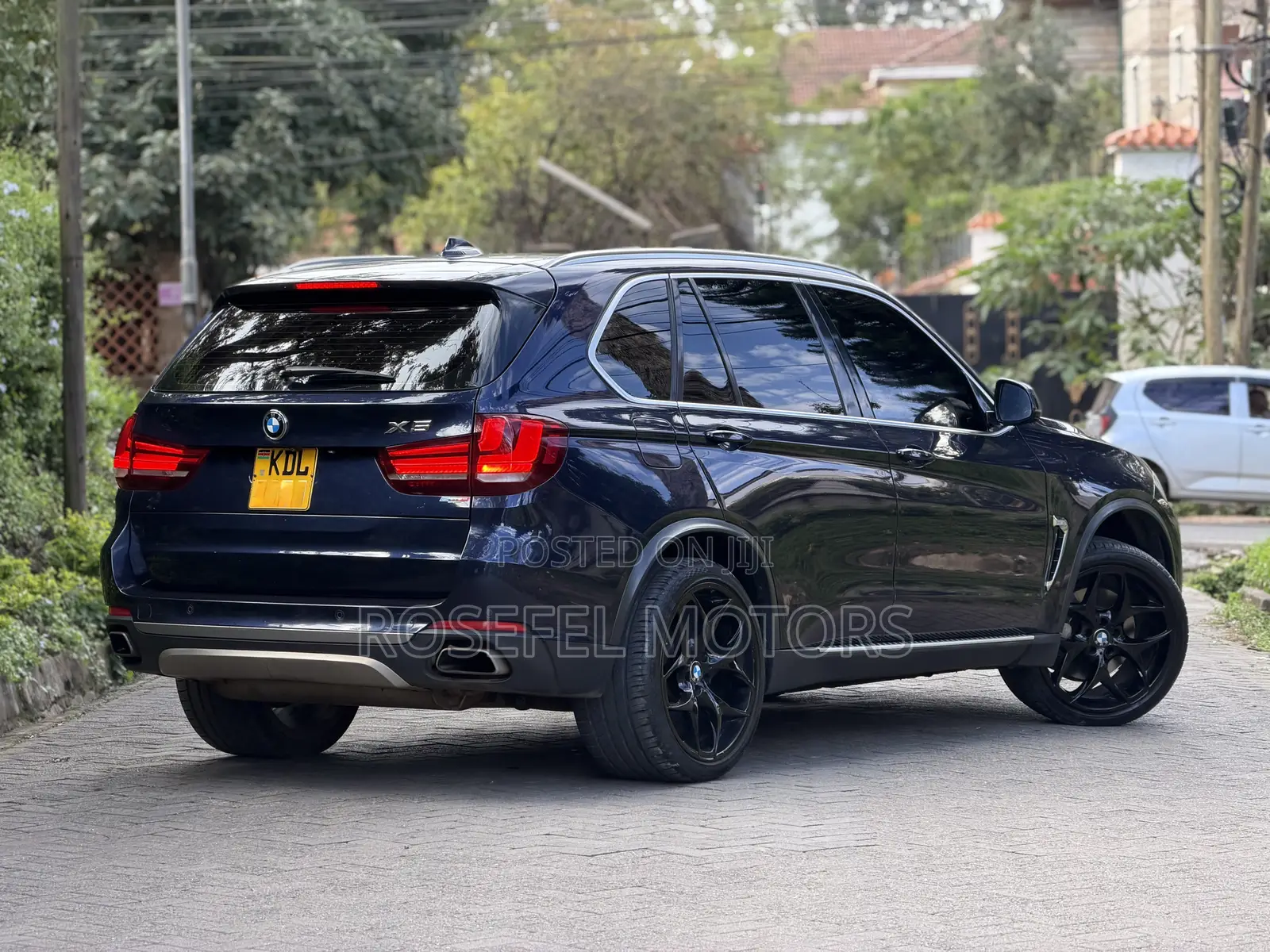 BMW X5 xDrive50i 4dr SUV AWD (4.4L 8cyl Turbo 8A) 2015 Blue