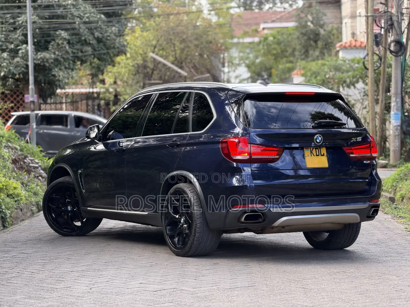 BMW X5 xDrive50i 4dr SUV AWD (4.4L 8cyl Turbo 8A) 2015 Blue