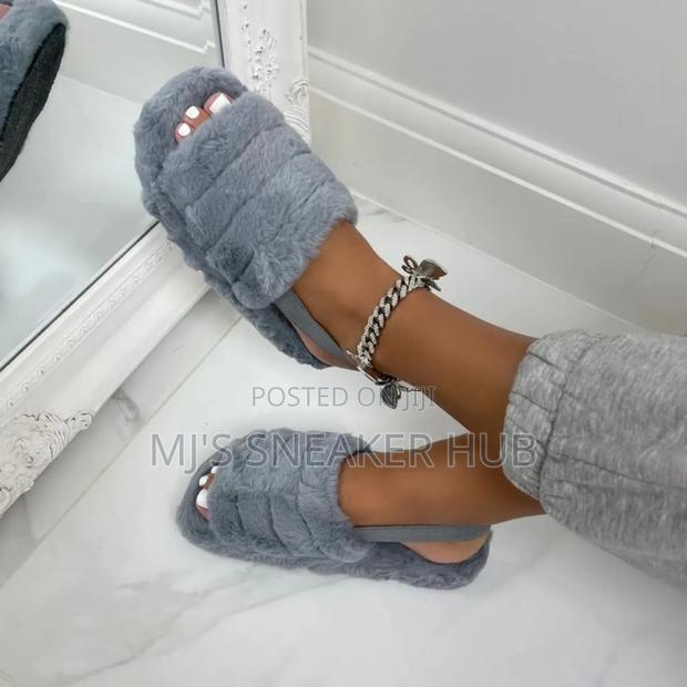 Fluffy Sandals - thumbnail 2