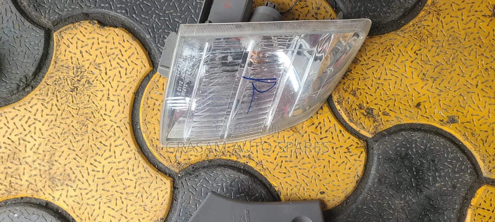 Nissan Xtrail Nt30 Corner Light