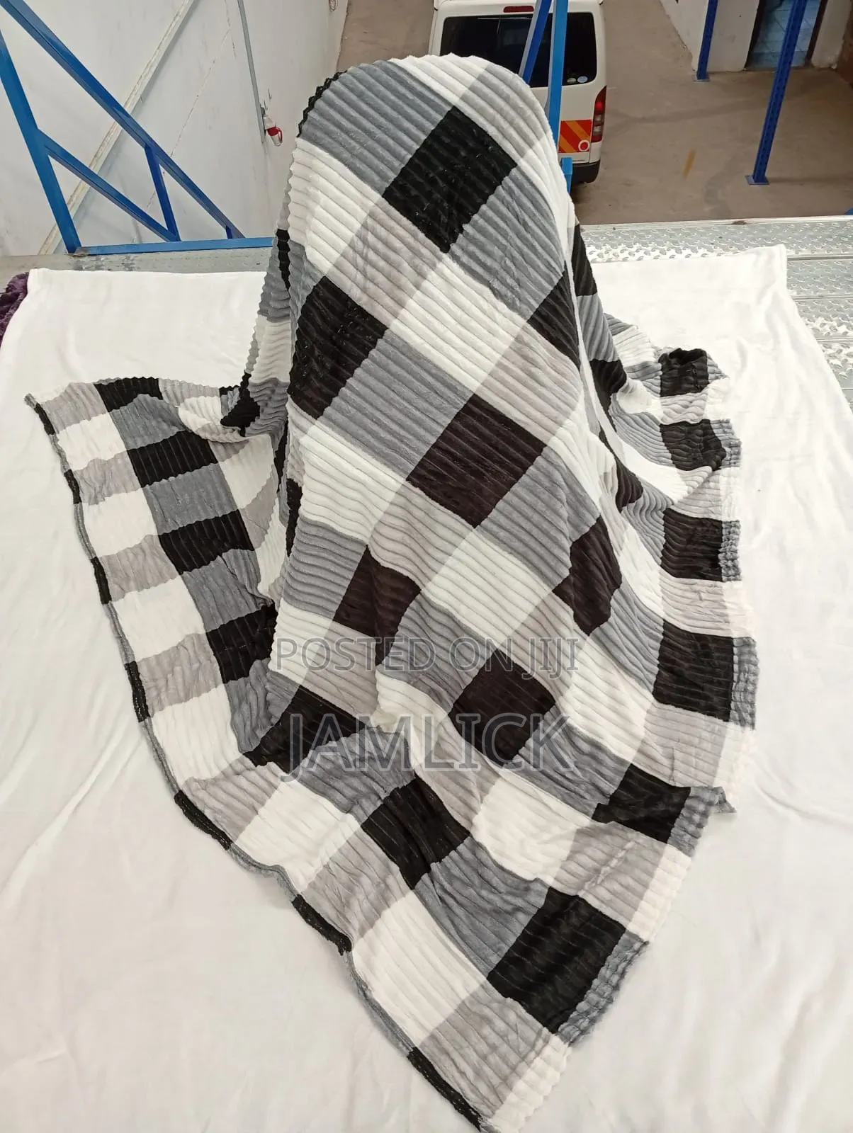 Checked Sherman Throw Blankets - Tr