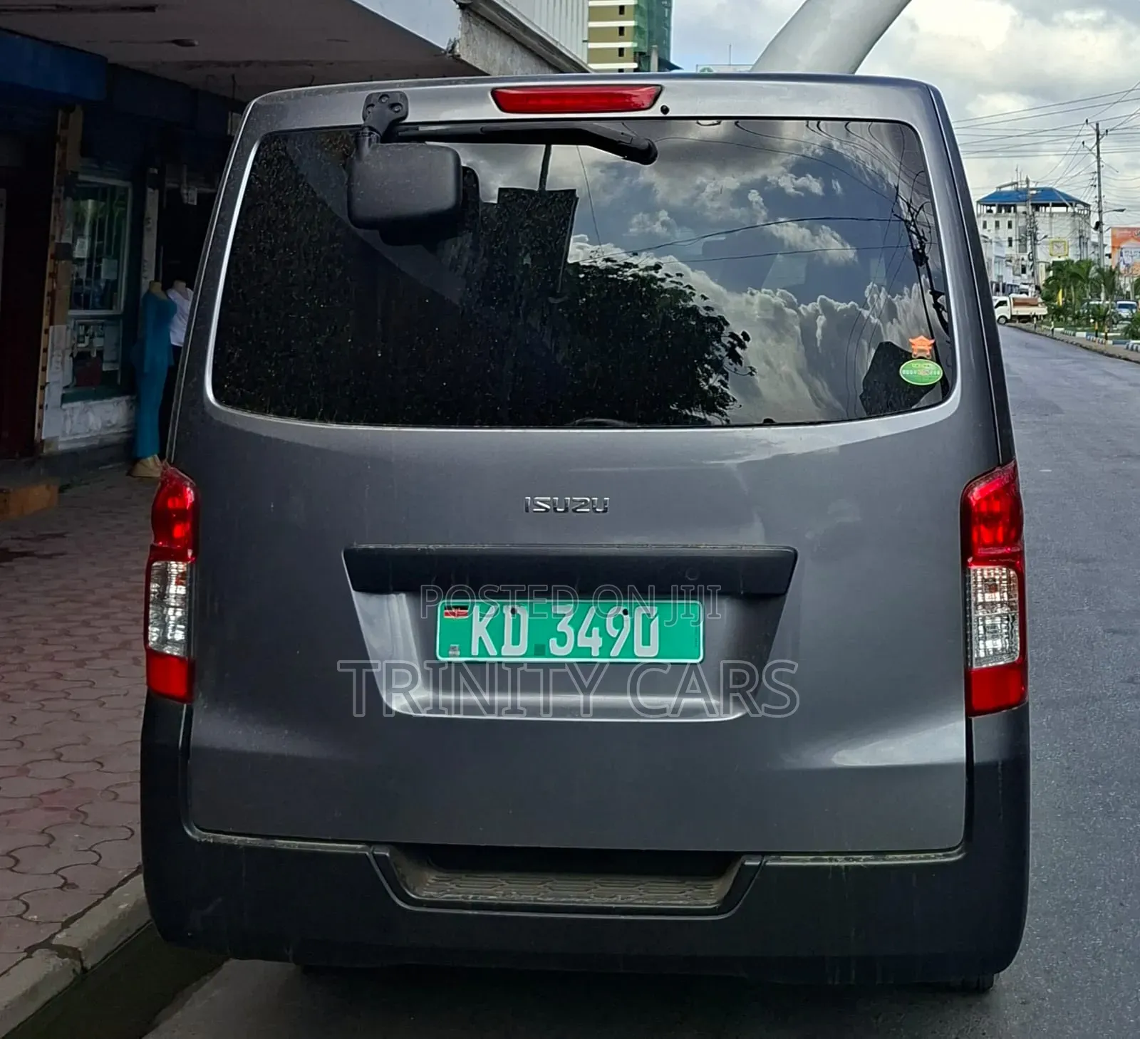 Isuzu Como 2019 Grey