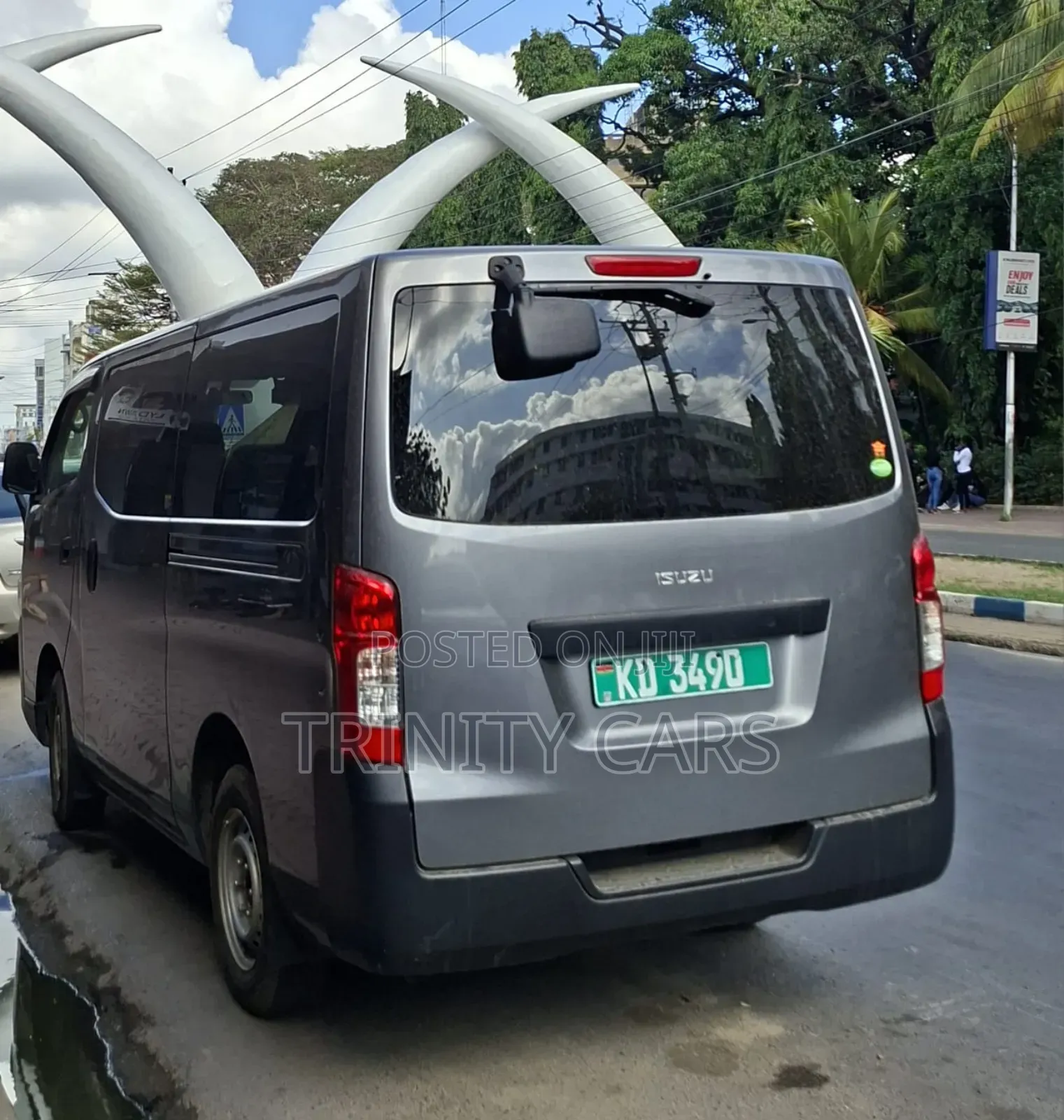 Isuzu Como 2019 Grey