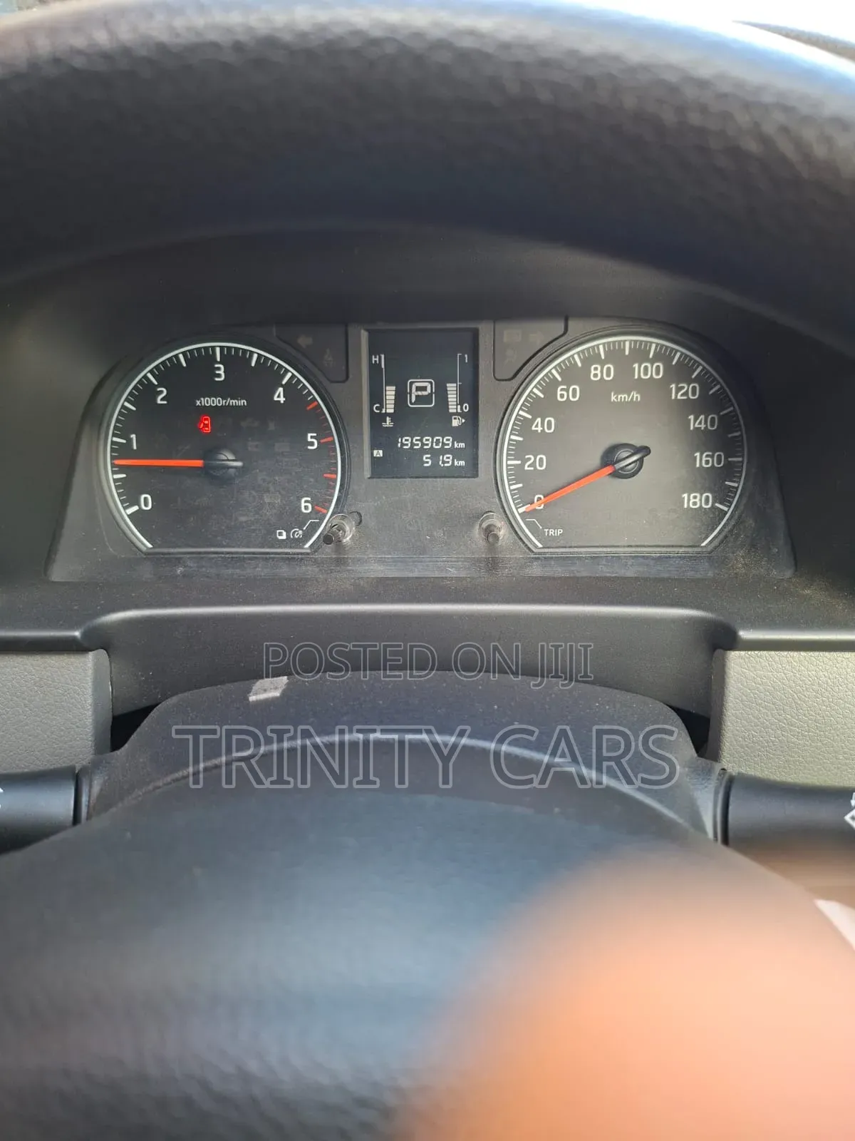 Isuzu Como 2019 Grey