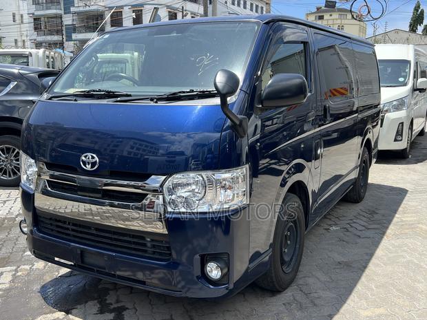 Toyota HiAce 2019 Blue - thumbnail 2