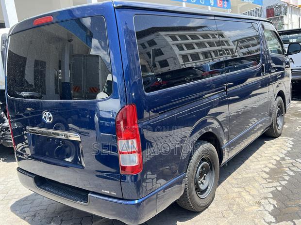 Toyota HiAce 2019 Blue - thumbnail 4