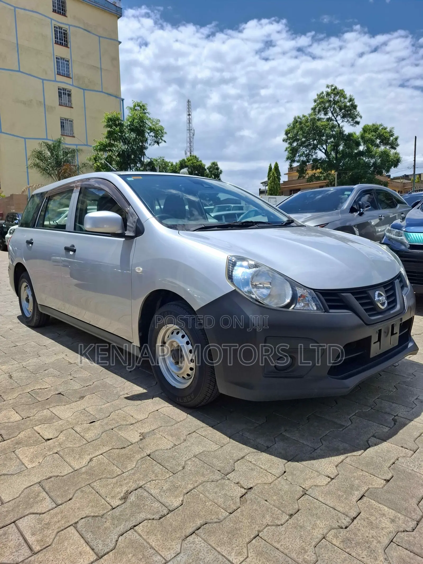 Nissan Advan 2019 Silver