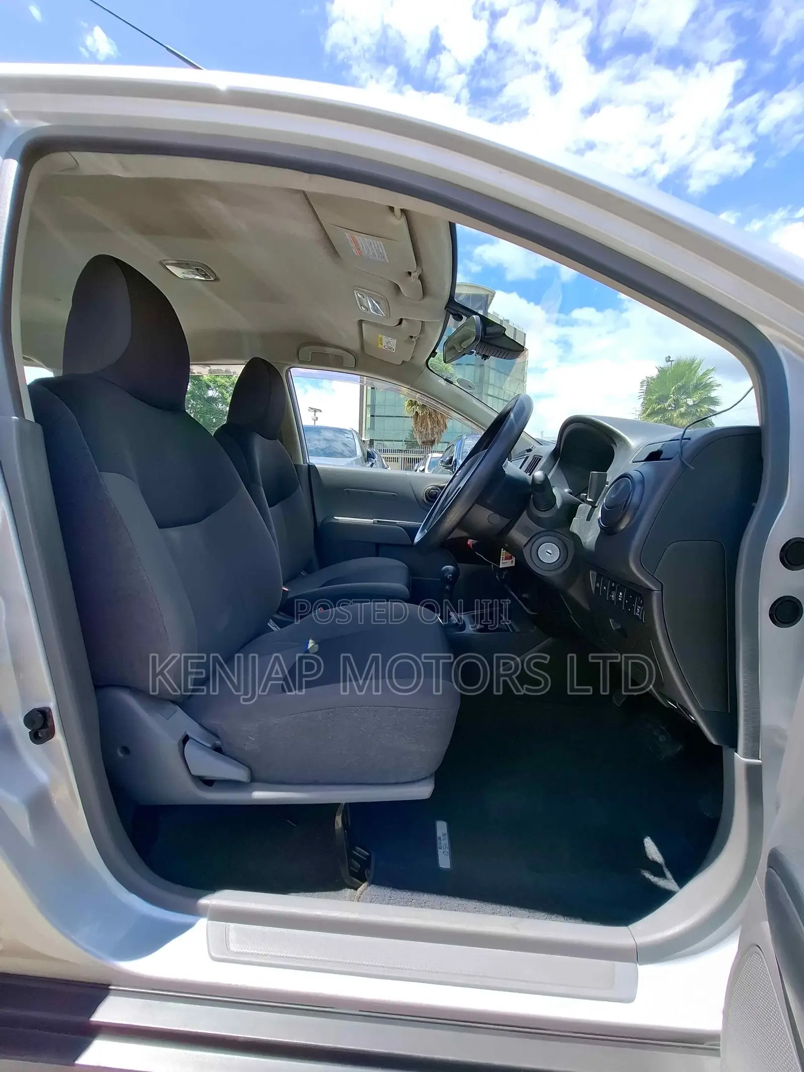 Nissan Advan 2019 Silver