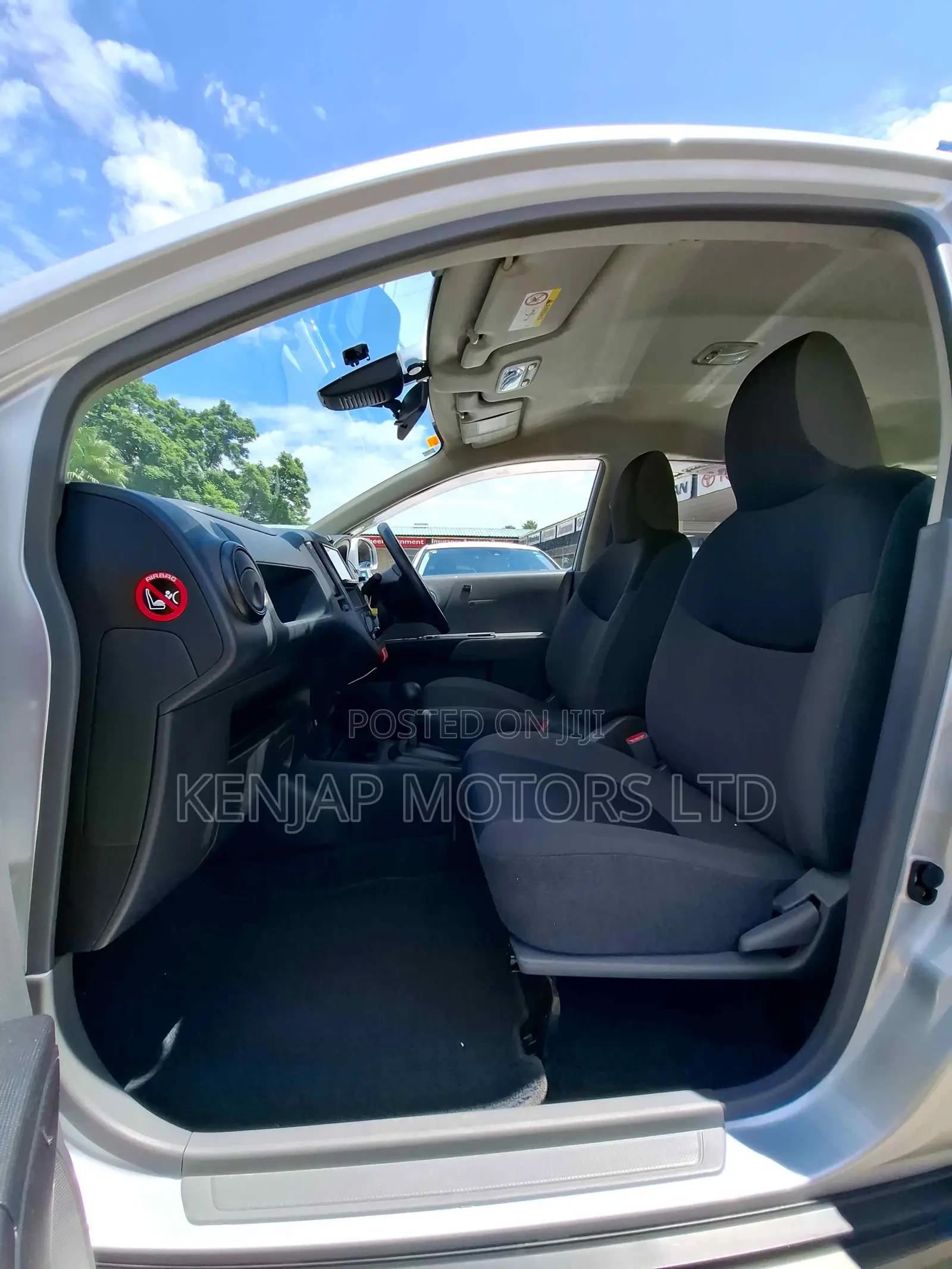 Nissan Advan 2019 Silver