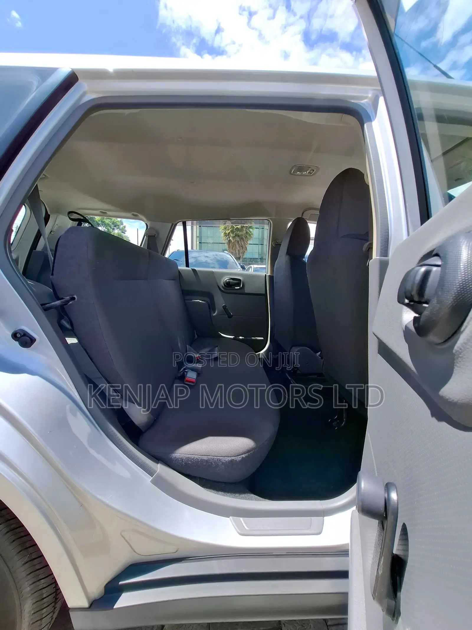 Nissan Advan 2019 Silver