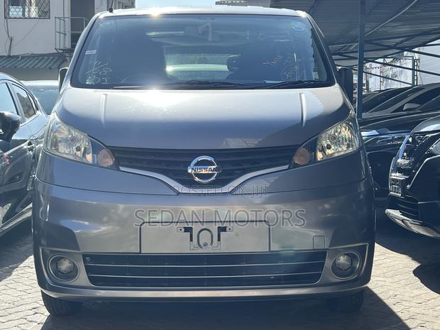 Nissan NV200 2019 Brown