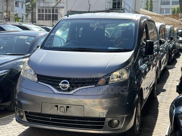 Nissan NV200 2019 Brown - thumbnail 2