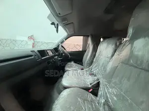Toyota Grand HiAce 2019 Grey