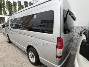Toyota Grand HiAce 2019 Grey
