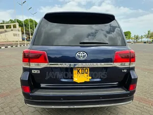 Toyota Land Cruiser 2014 Blue