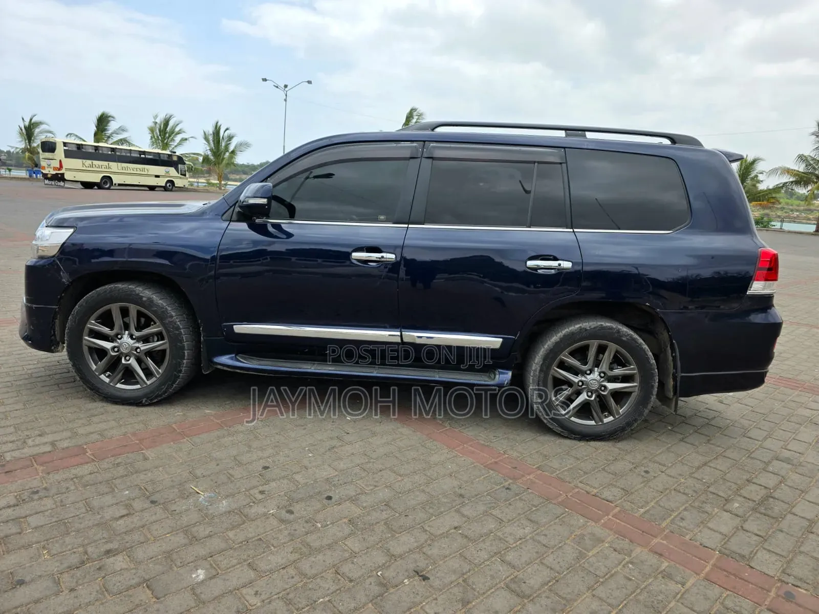 Toyota Land Cruiser 2014 Blue