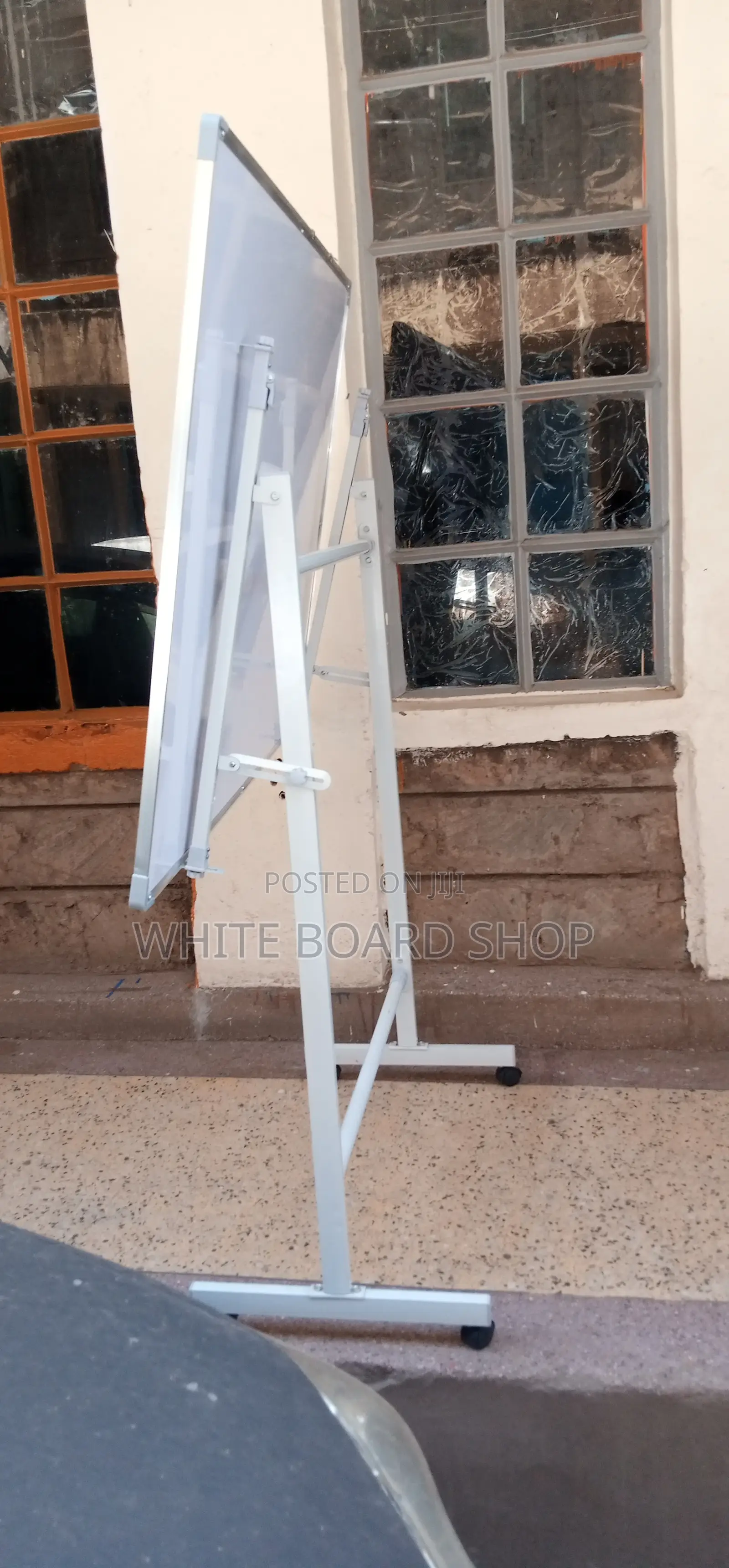 Portable Whiteboard 1200 × 900mm – Ideal for Principal’S Office