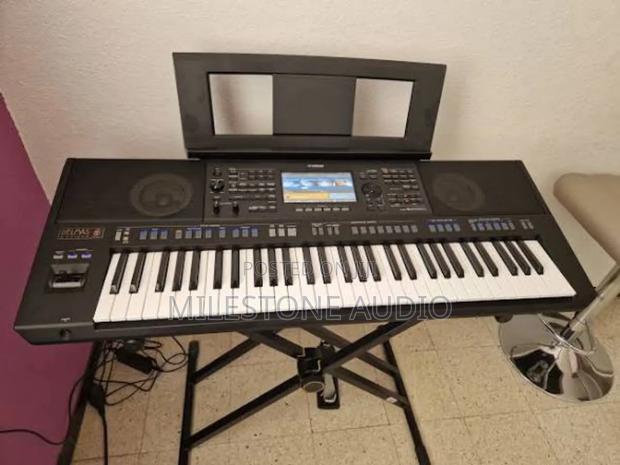 Yamaha PSR-Sx920 Keyboard