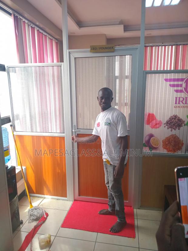 Aluminium Door - thumbnail 4