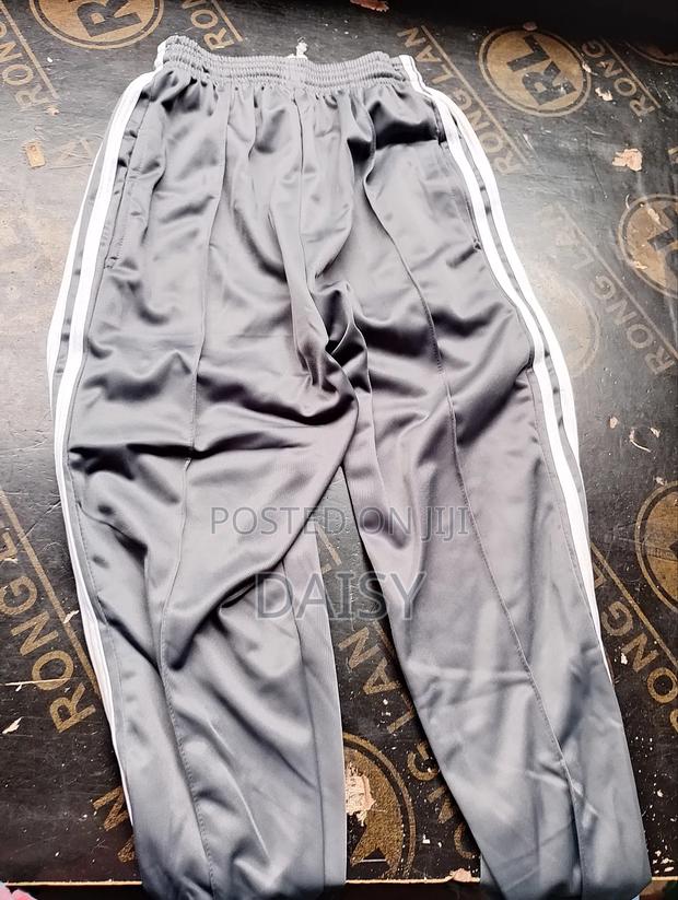 Uniforms Daisy - thumbnail 5