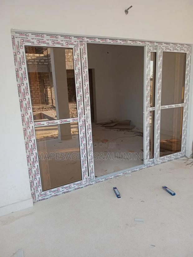 Aluminium Modern Doors - thumbnail 3