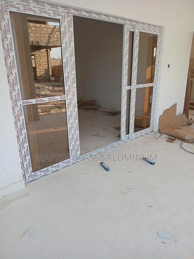 Aluminium Modern Doors - thumbnail 4