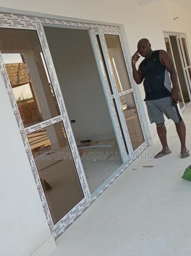 Aluminium Modern Doors - thumbnail 6