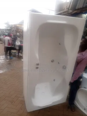 White Freestanding Jacuzzi
