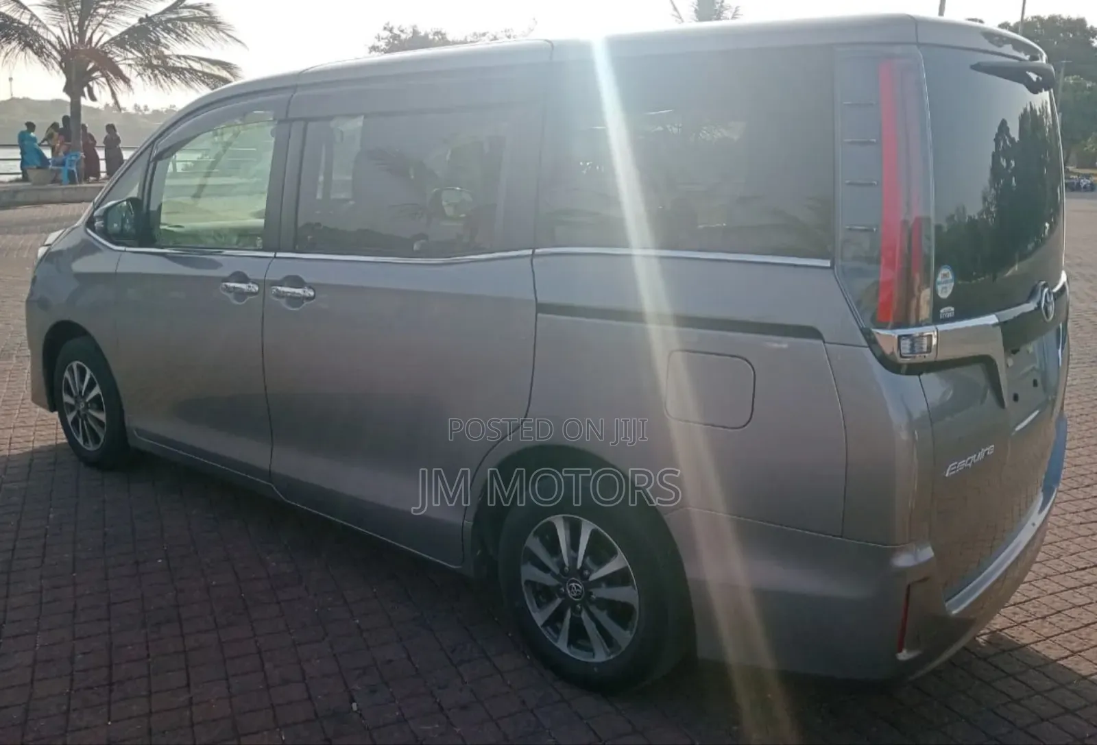 Toyota Esquire 2019 Ivory