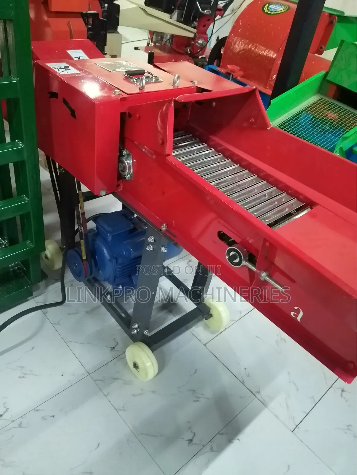 High-Speed Chaff Cutter With Conveyor Belt
